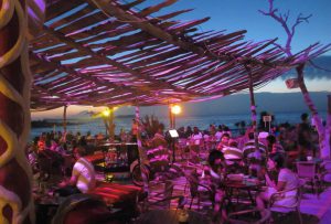 Aperitivi A Ibiza In Spiaggia Dove Bere